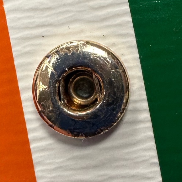 Authentic Tory Burch card holder - Picture 3 of 7